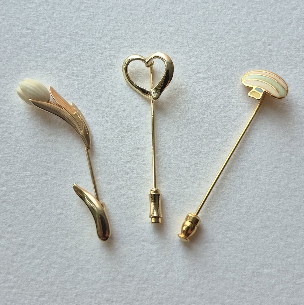 Vintage Gold Tone Brooch/Pins Set